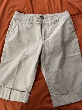 a.n.a Light Beige Pinstripe Women’s Bermuda Shorts